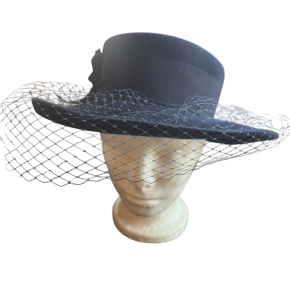 Vintage 100% Wool, Made in USA, Elegant Navy Veil Hat - Picture 3 of 6